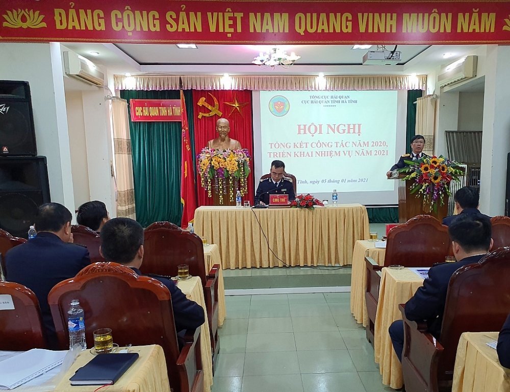 Phó Tổng cục trưởng Lưu Mạnh Tưởng phát biểu chỉ tạo tại hội nghị tổng kết năm 2020 của Cục Hải quan Hà Tĩnh. Ảnh: Khánh Chi