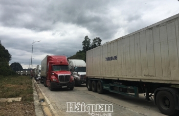 Cửa khẩu Tân Thanh- Lạng Sơn còn tồn đọng khoảng 800 xe hàng nông sản