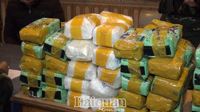 bien phong lang son pha vu an thu giu 246 kg ma tuy da