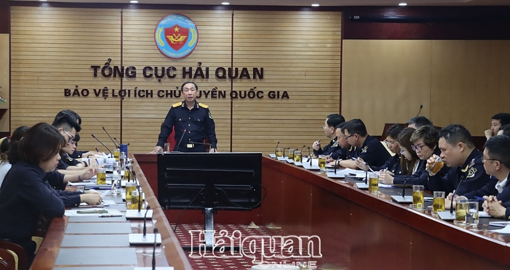 Phó Tổng cục trưởng Hoàng Việt Cường chỉ đạo tại  hội nghị trực tuyến phổ biến, tập huấn các quy trình nghiệp vụ quản lý nợ thuế. Ảnh: H.Nụ
