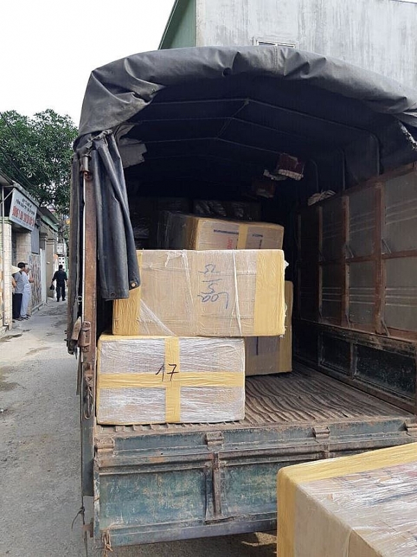 bat 4 doi tuong thu 600 kg ma tuy trong xe tai