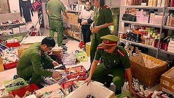 Phát hiện kho mỹ phẩm nhái thương hiệu nổi tiếng