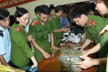 Khởi tố 1 bị can trong đường dây vận chuyển 640 kg ma tuý đá và 100 bánh heroin