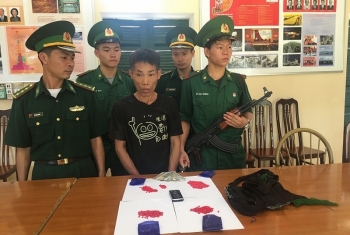 Biên phòng Tén Tằn bắt giữ đối tượng vận chuyển trái phép chất ma túy