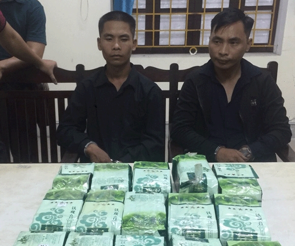 Bắt 3 đối tượng, thu giữ 15 kg ma túy đá