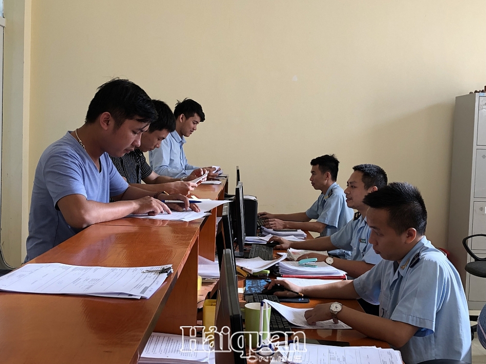 phan hang hoa thue san xuat gia cong khong duoc mien thue nhap khau