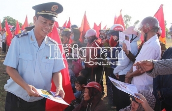 Ngành Hải quan: Tôn vinh Hiến pháp, pháp luật gắn với các sự kiện, nhiệm vụ
