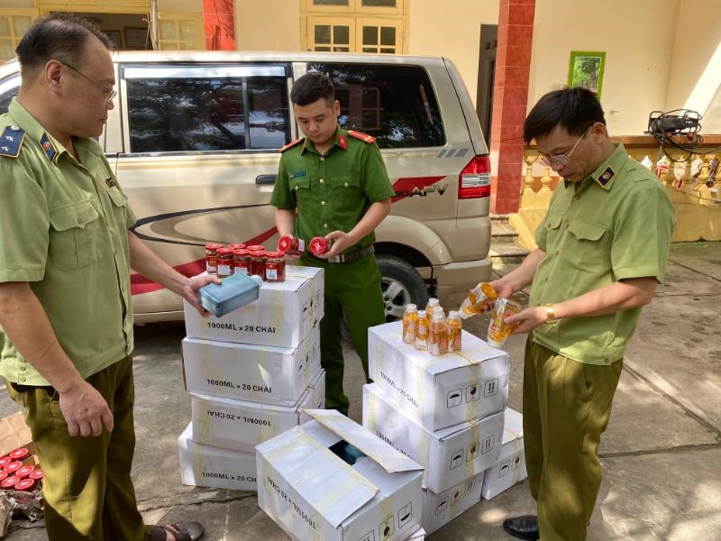 Ngăn chặn kịp thời gần 1.000 sản phẩm, thực phẩm nhập lậu