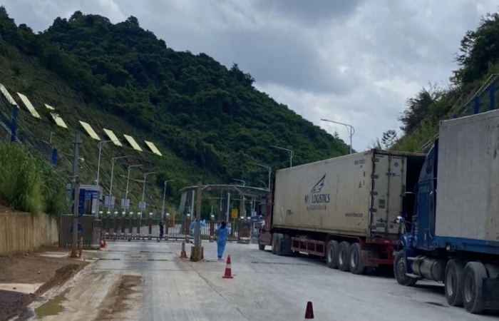 Tiếp tục thông quan hàng hóa qua cửa khẩu Tân Thanh và Cốc Nam theo quy trình mới