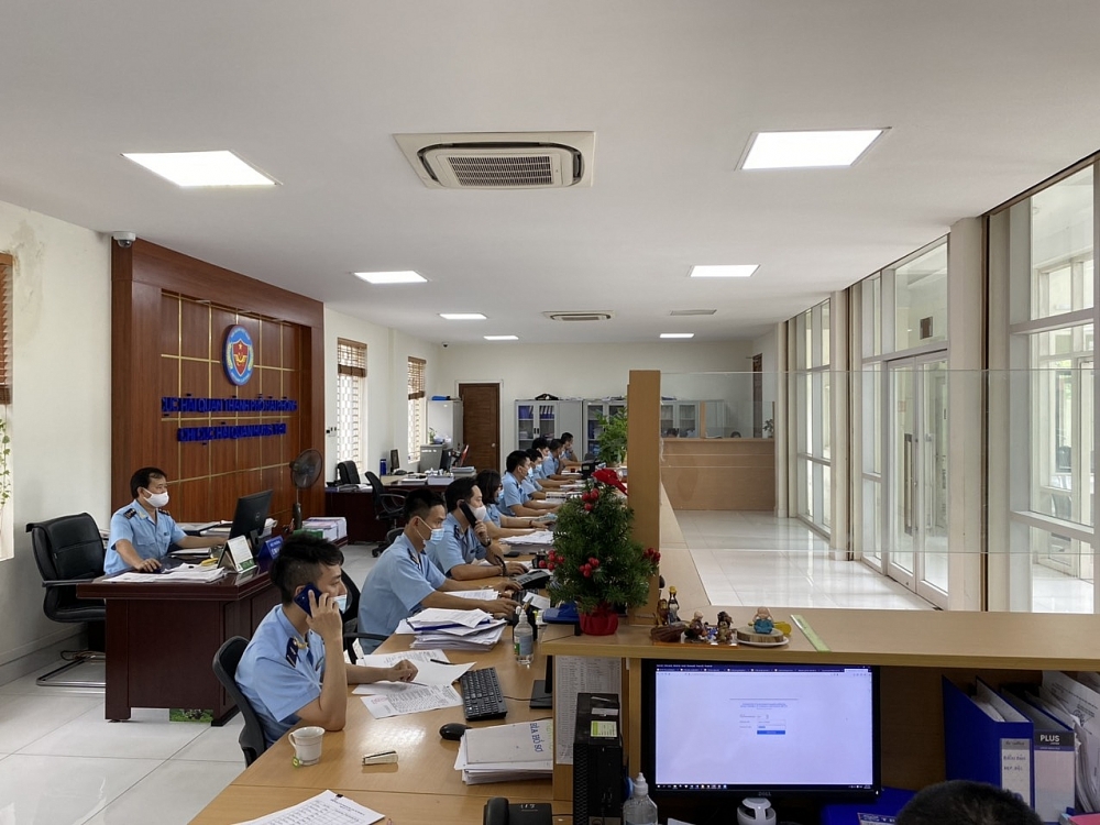 Hoạt động nghiệp vụ tại Chi cục Hải quan Hưng Yên, Cục Hải quan Hải Phòng. Ảnh: T. Bình