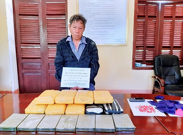 thanh hoa thu giu 7 banh heroin va 56000 vien ma tuy tong hop