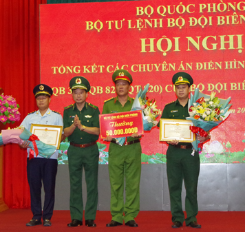 tong ket khen thuong cac luc luong pha an ma tuy tai bien gioi mien trung