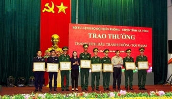 Hà Tĩnh: Trao thưởng cho tập thể, cá nhân phá thành công 2 chuyên án ma tuý lớn