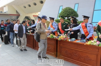 Lạng Sơn: Ngừng cấp sổ thông hành từ ngày 30/1