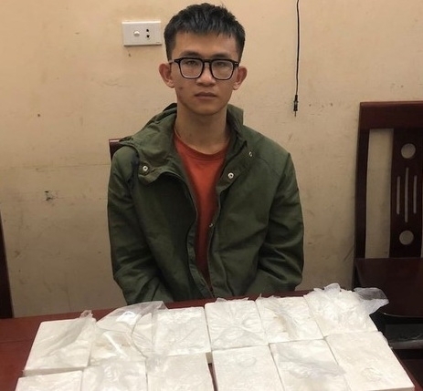Phá chuyên án - bắt 2 đối tượng vận chuyển 12 bánh heroin