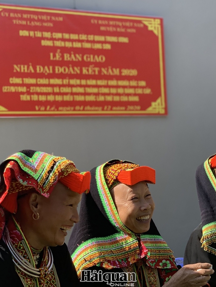 Hải quan Lạng Sơn chung tay trao tặng nhà Đại đoàn kết cho gia đình khó khăn