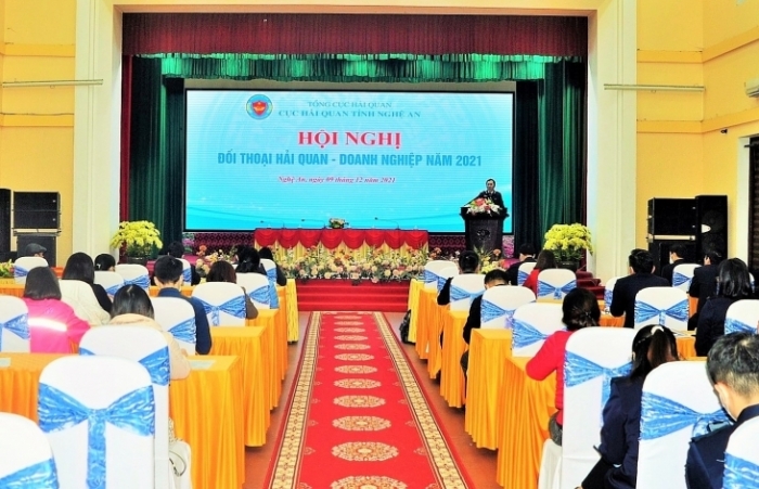 Hải quan Nghệ An giải đáp 7 kiến nghị của doanh nghiệp tại hội nghị đối thoại 2021