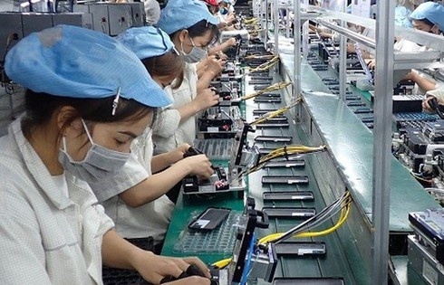 Tiêu chí nào để doanh nghiệp sản xuất thiết bị điện tử được hưởng ưu đãi về thuế?