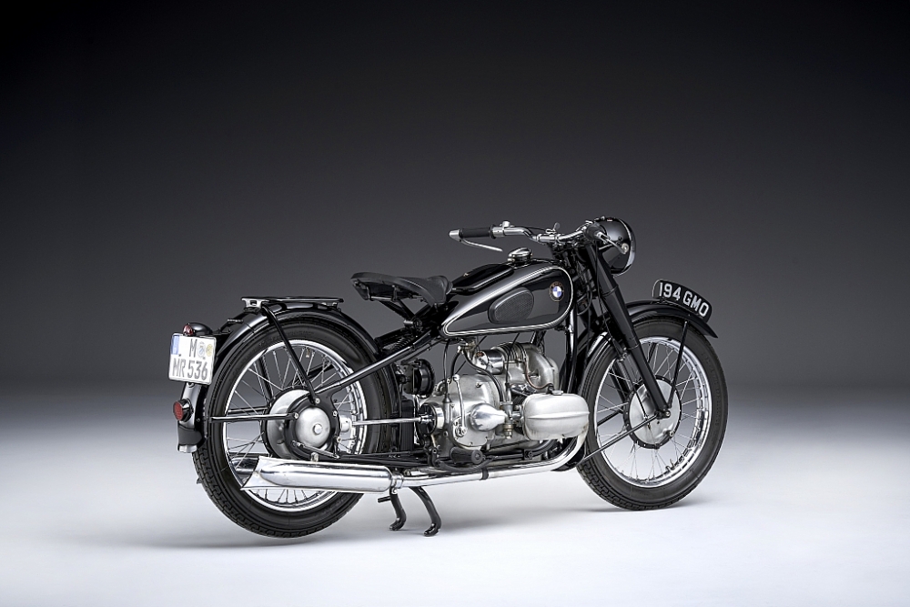 Giá từ 929 triệu đồng, BMW R 18 chính thức có mặt tại Việt Nam