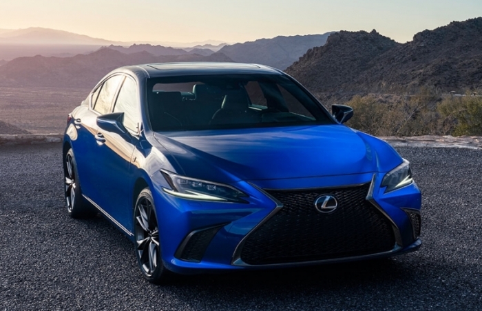 Ra mắt thương hiệu F, Lexus Việt Nam giới thiệu 3 mẫu xe F Sport