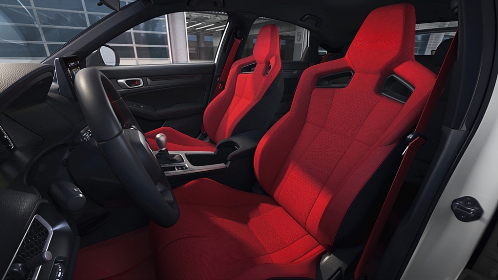 Honda Civic Type R thế hệ thứ sáu có giá 2,399 tỷ đồng