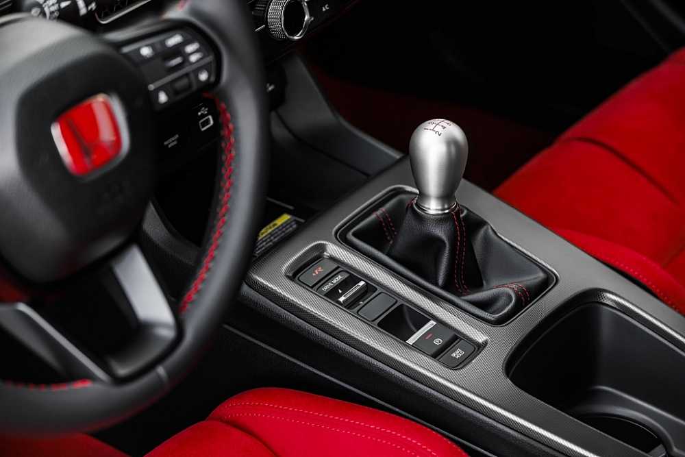 Honda Civic Type R thế hệ thứ sáu có giá 2,399 tỷ đồng