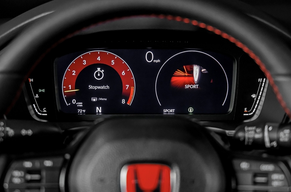 Honda Civic Type R thế hệ thứ sáu có giá 2,399 tỷ đồng