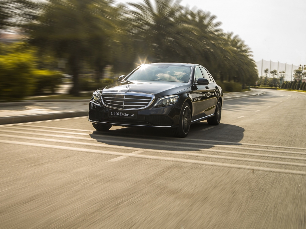 Mercedes-Benz Việt Nam ẩn tính năng Active Parking Assist trên các mẫu xe