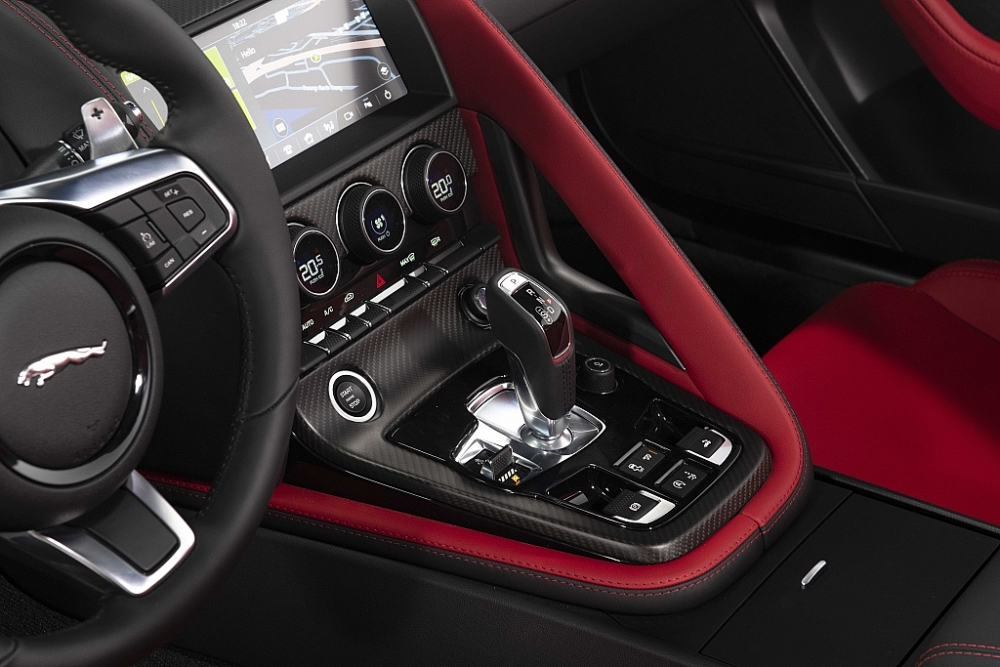 Ra mắt tại thị trường Việt Nam, Jaguar F-Type có giá từ 5,65 tỷ đồng