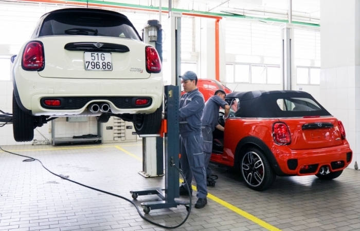 Mua xe BMW, MINI khách hàng được hỗ trợ 24/24 khi gặp sự cố trên đường