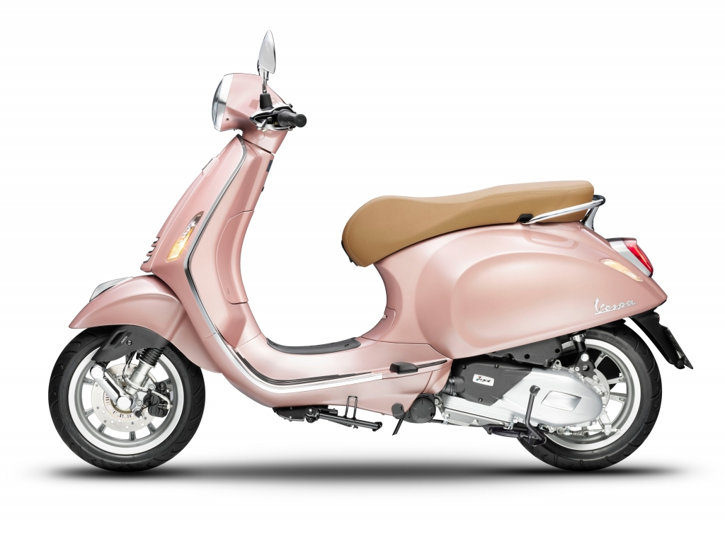 Vespa Primavera màu Hồng cho Ngày Quốc tế phụ nữ 8/3