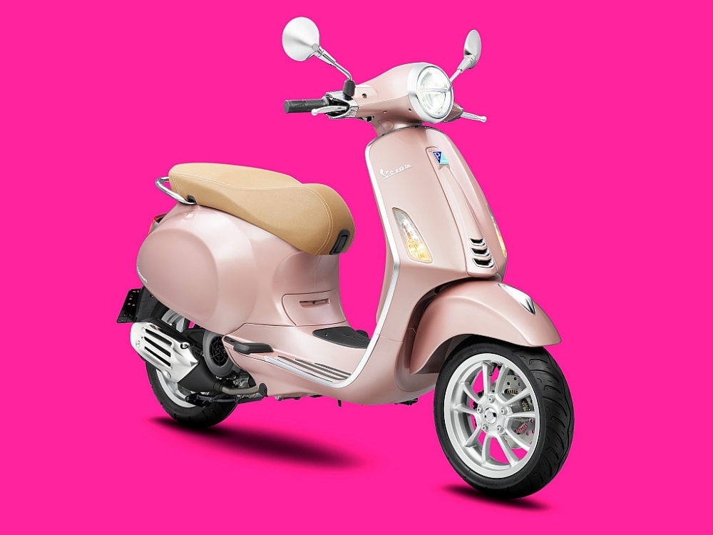 Vespa Primavera màu Hồng cho Ngày Quốc tế phụ nữ 8/3
