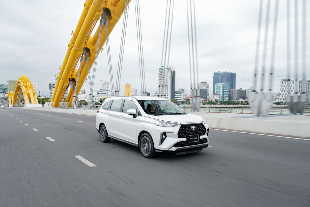 Giới thiệu Veloz Cross, Toyota nhắm tới khách hàng trẻ