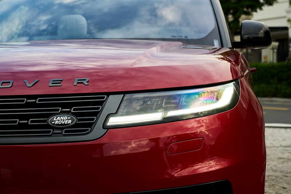 Giá hơn 7,3 tỷ Range Rover Sport có gì cuốn hút?