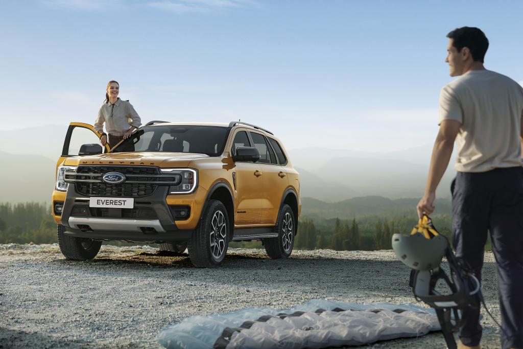 Về Việt Nam Ford Everest Wildtrak 2023 có giá 1,5 tỷ đồng