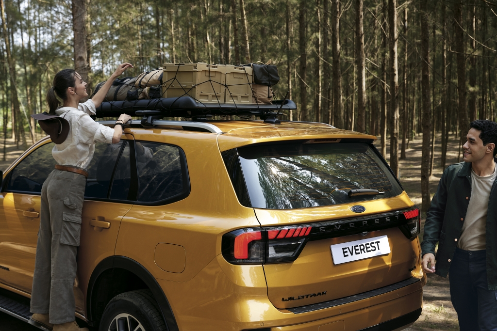 Về Việt Nam Ford Everest Wildtrak 2023 có giá 1,5 tỷ đồng
