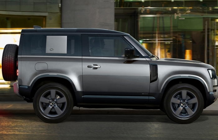 Land Rover Defender mới được vinh danh là Thiết kế Xe hơi của năm 2021