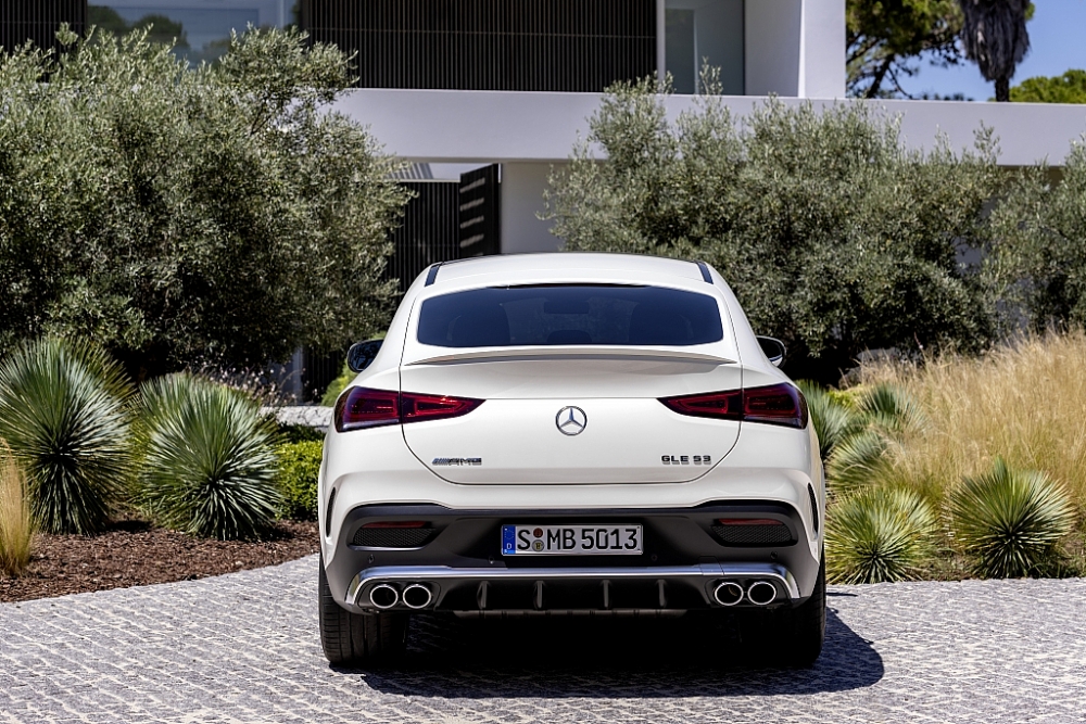 Nhập khẩu nguyên chiếc, nhanh hơn, gợi cảm hơn, Mercedes GLE 53 4MATIC+ Coupé có giá 5,349 tỷ đồng