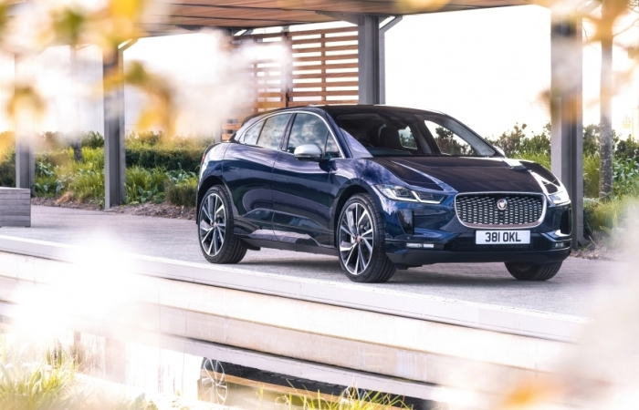 Ngắm nhìn Jaguar I-PACE màu đen độc đáo