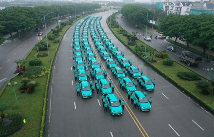 Khai trương hãng taxi thuần điện đầu tiên tại Việt Nam