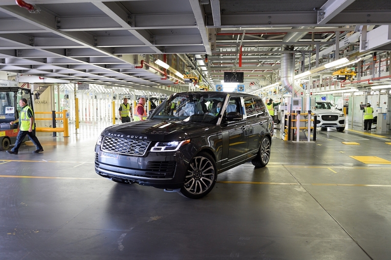 viec san xuat xe jaguar va land rover dang dan duoc khoi dong lai