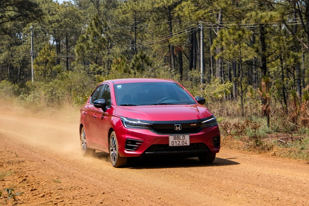 Tháng 4, Honda Việt Nam tăng ở mảng xe máy, giảm ở mảng ô tô