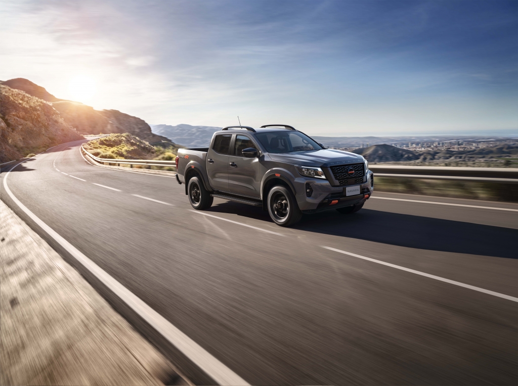 Thiết kế hoàn toàn mới, Nissan Navara 2021 có thêm phiên bản thể thao đặc biệt