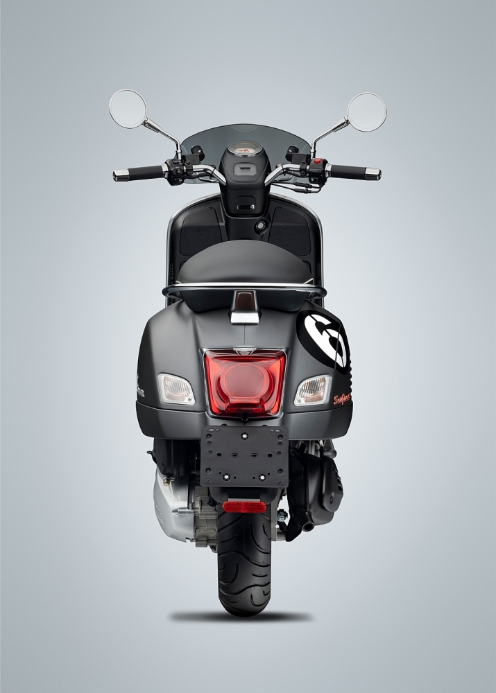 vespa sei giorni ii so huu mot huyen thoai voi 139 trieu