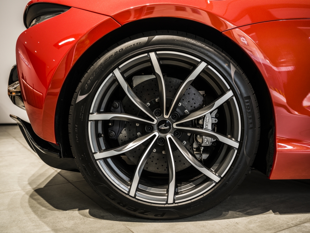 Khởi điểm từ 14,69 tỷ đồng, McLaren Artura đã “chốt” 4 đơn đặt tại Việt Nam