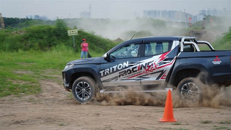 racing aka se la doi dua dau tien cua viet nam tham du asia cross country rally