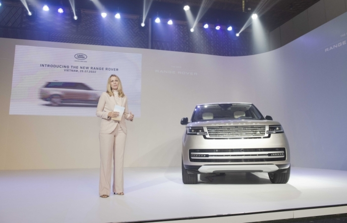 Giá tới 23,8 tỷ đồng, Range Rover mới có gì mà "cháy hàng" đến vậy?
