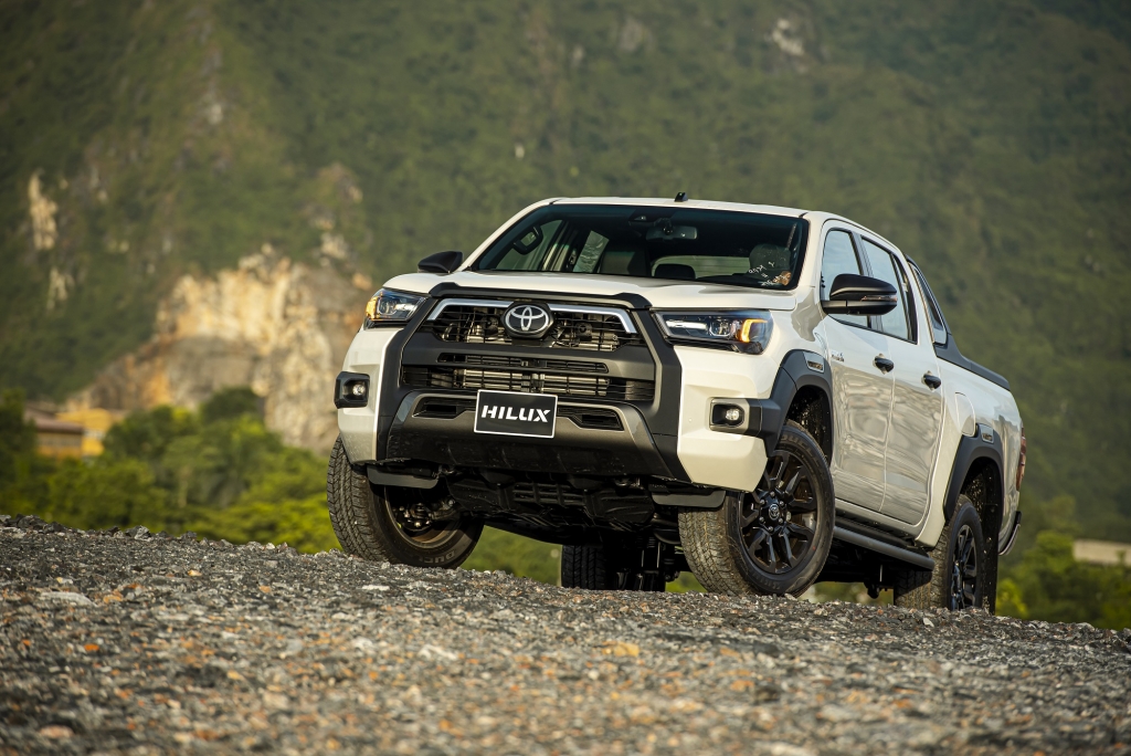 2912 ngoyi thyt hilux 2020 2