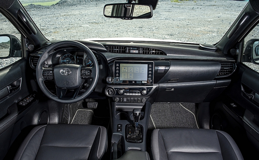 TOYOTA HILUX 2020  có giá từ 628 triệu