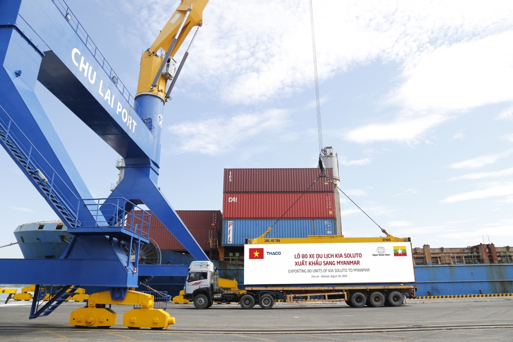 0316 2 container xe kia soluto yyyc yya len tau chuyn by xuyt khyu sang myanmar